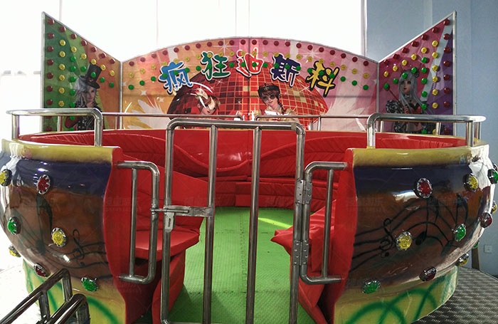 大型游樂(lè)設(shè)備迪斯科轉(zhuǎn)盤(pán)