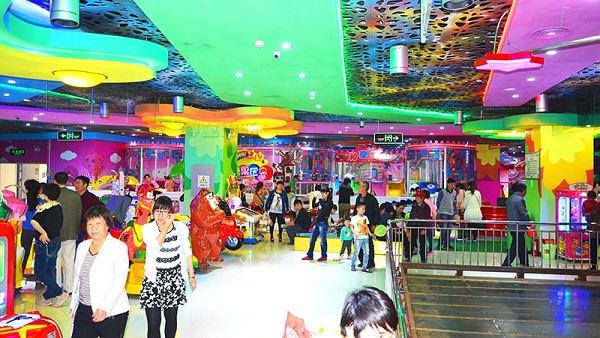大型室內(nèi)兒童游樂(lè)場(chǎng)